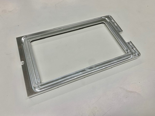 高精度なプレート切削加工品を入手するための設計ポイント | 精密切削 スピード加工センター.com