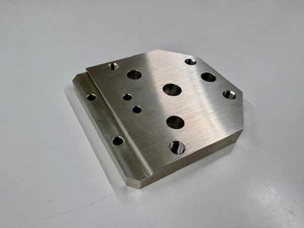 SUS304 プレート | 精密切削 スピード加工センター.com SUS304 プレート | 精密切削 スピード加工センター.com